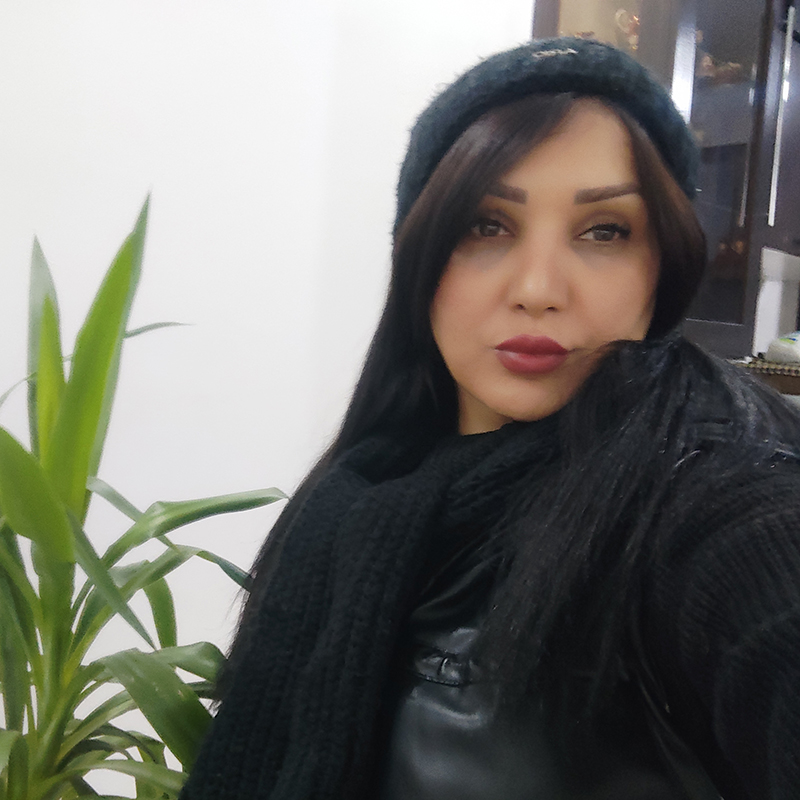 میترا قاسمیان 